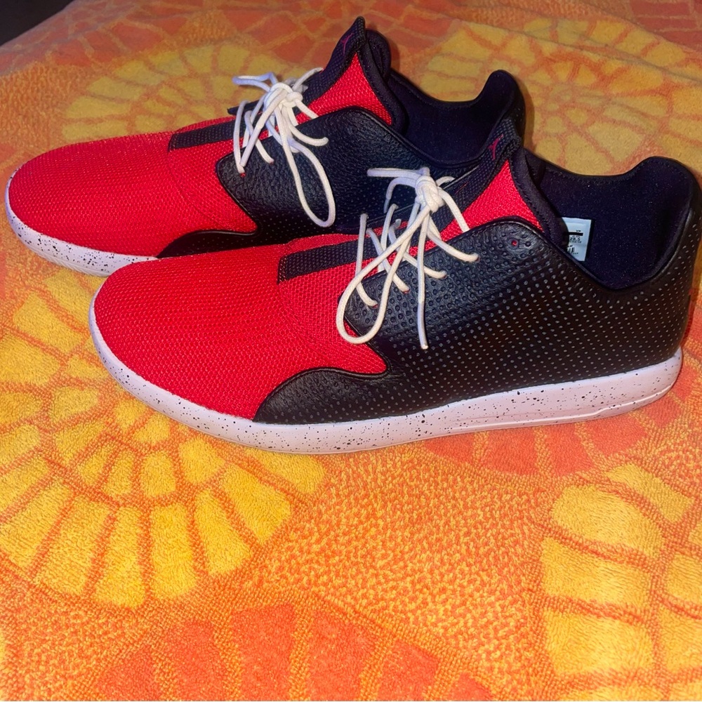 Jordan Eclipse University Red - Men’s Size 10.5 in 10/10 Condition! Worn 1 time!